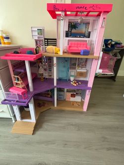 Barbie Dream House 3-Story Dollhouse