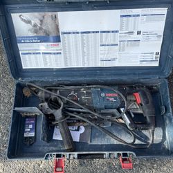 Bosch 11255VSR Bulldog Xtreme 1-inch SDS-Plus rotary hammer drill