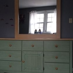 Vanity With Drawers 