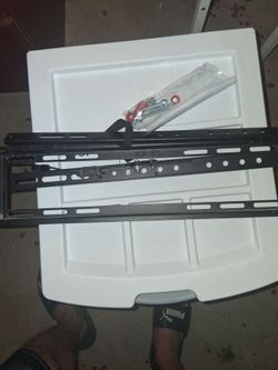 Flat Screen TV Wall Mount Bracket