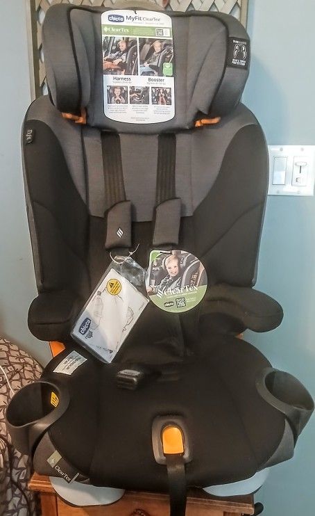NEW WITH TAGS! CHICCO HARNESS AND BOOSTER SEAT
