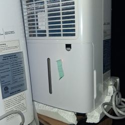 Air DeHumidifier  Compressor