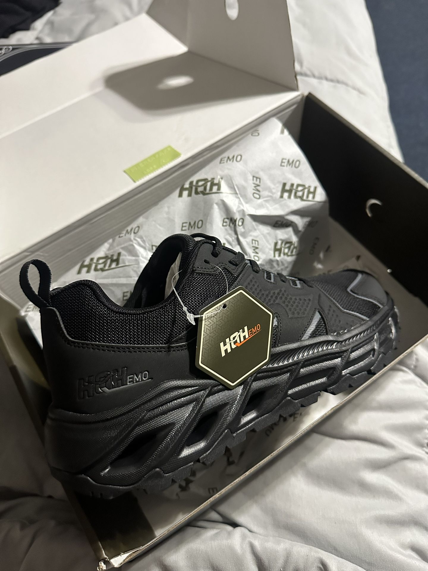 Men Hiking Shoes