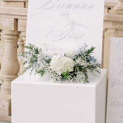 Box Stand Wedding Sign