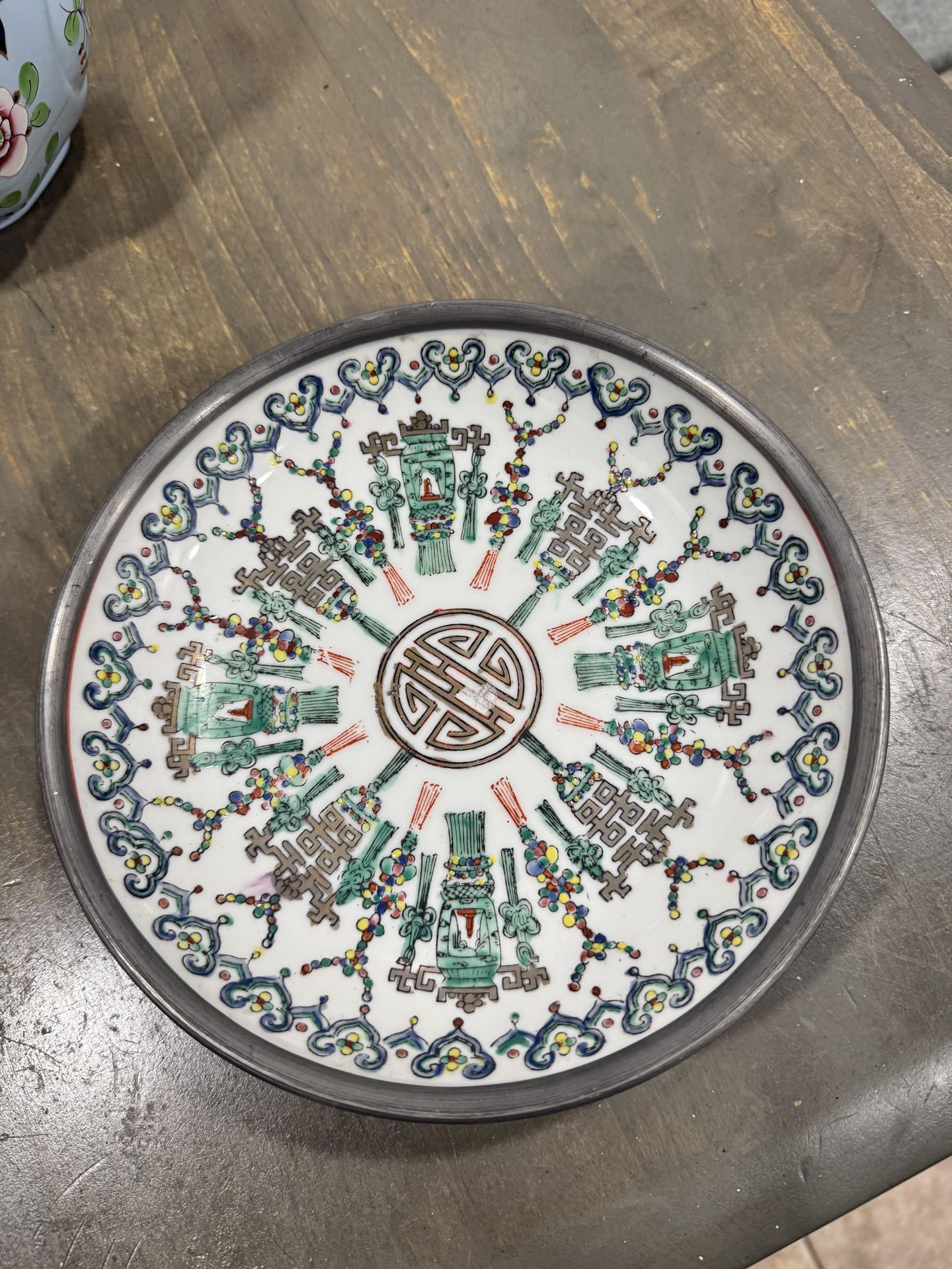 5.5 inch Japanese Porcelain Ware Y. Y. Decorated In Hong Kong Pewter Bottom