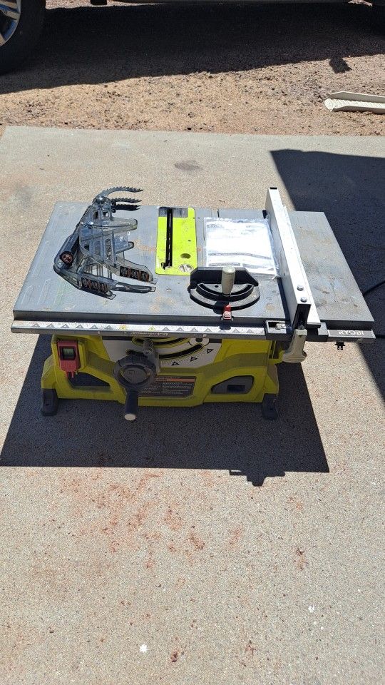 Table saw Ryobi 8 1/4" Table Top Model