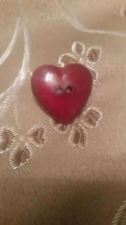 Heart pin (brooch)