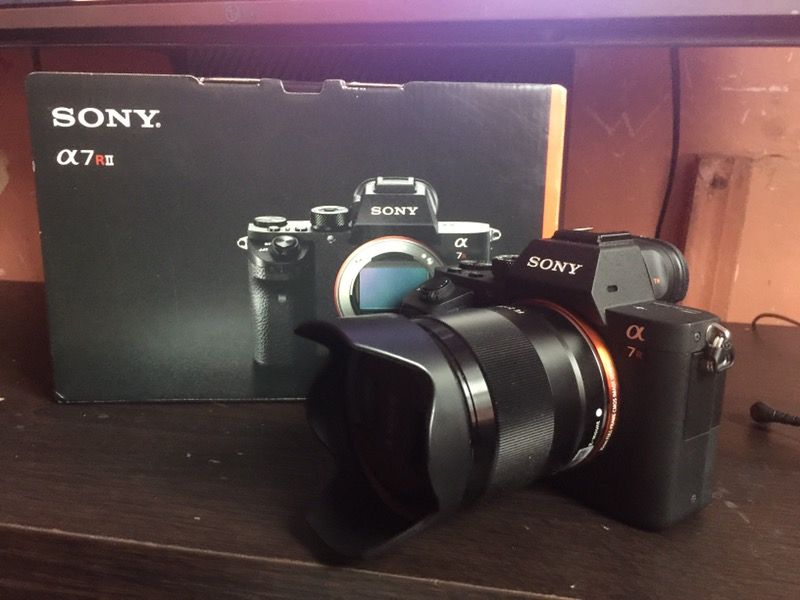 Sony A7R II w/ FE 28 MM Sony lense