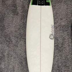 Rumaner 5’7.5” Surfboard