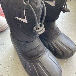 Snow Boots Kids Size 10