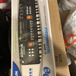 Electric Keyboard