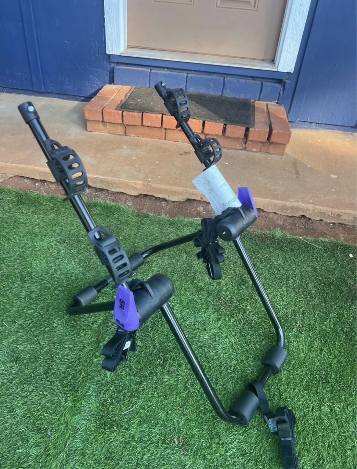 New Bike Rack Voyager 11B Holds 2 Bikes Securely to Vehicle. Fits all vehicles