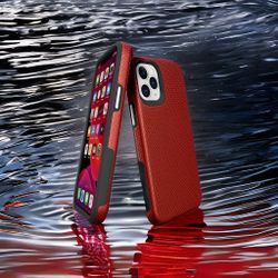 Regal Ruby Red
iPhone 13 Case - Luxurious Ruby Red, Ultra-Slim, Triangle- Patterned - Ultimate Style & Protection