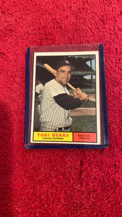 1961 Topps #425 YOGI BERRA