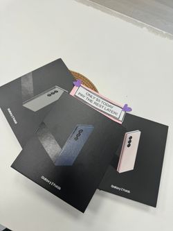 Samsung Galaxy Z Fold 4 (Unlocked) - Pre Owned