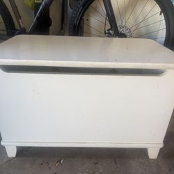 Free Toy chest
