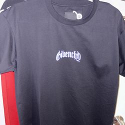 givenchy t shirt size medium 