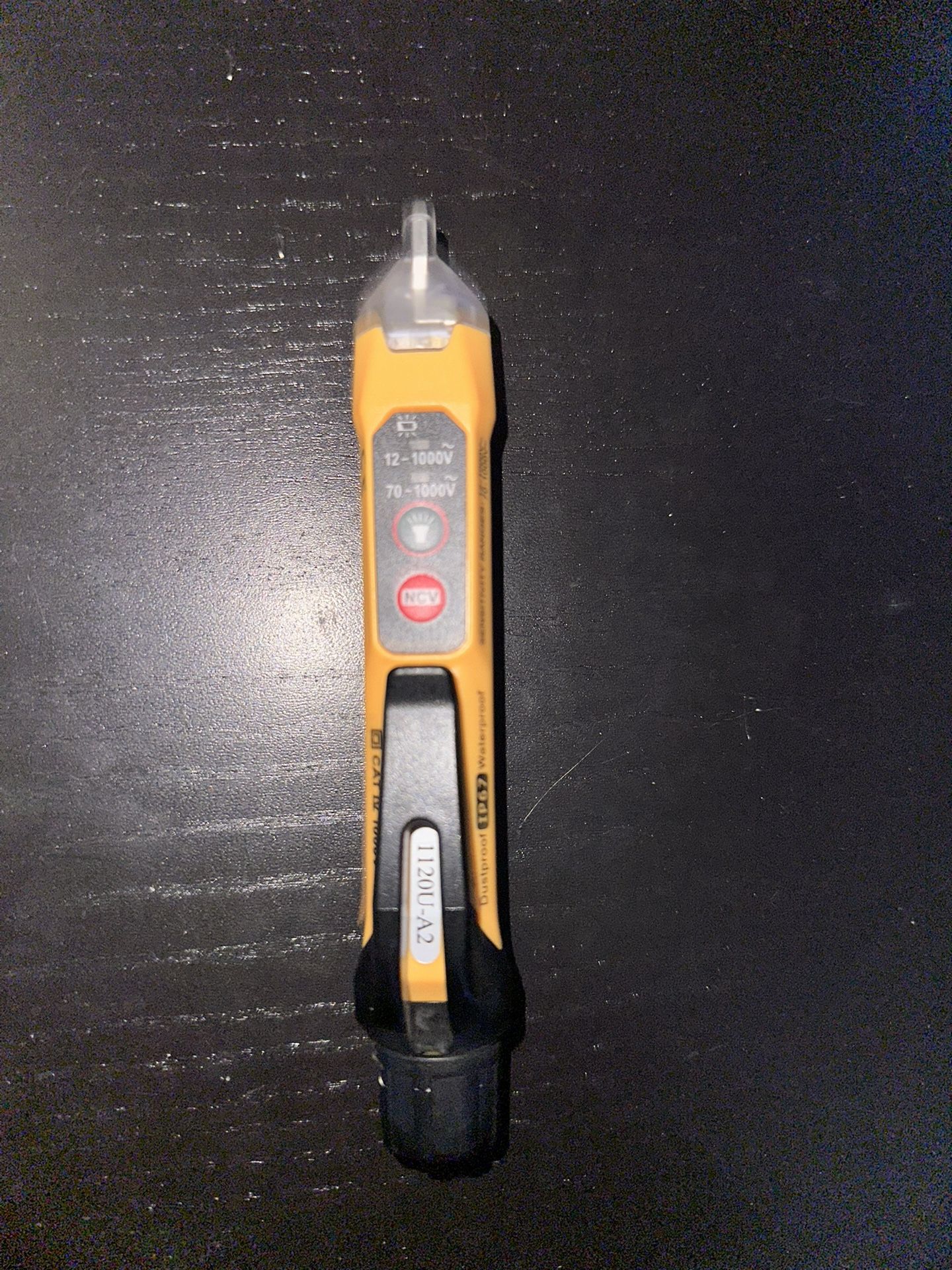 Klein Tools NCVT3P voltage tester + flashlight for Sale in Buena Park