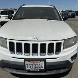 2014 JEEP COMPASS (only parts———Solo partes)