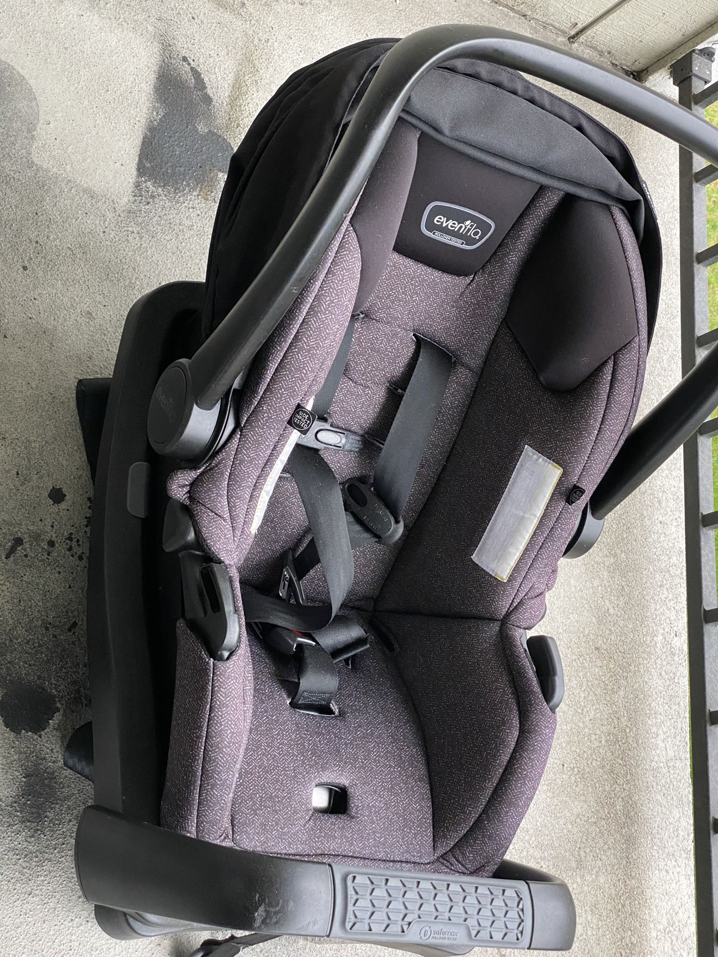 Evenflo Safemax Infant Car Seat & Base 