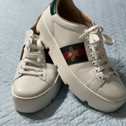 Gucci Shoes  For Women 