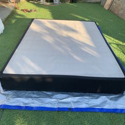 Queen Size Box spring Good Condition $30