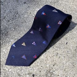 Vintage Limited Edition Embroidered Louis Vuitton LV Cup 2000 Flag Tie 100% Silk