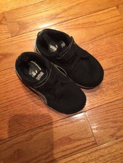 Boys puma sneakers size 11-1/2