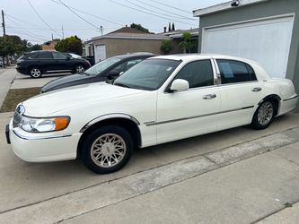 1999 Lincoln Town Car