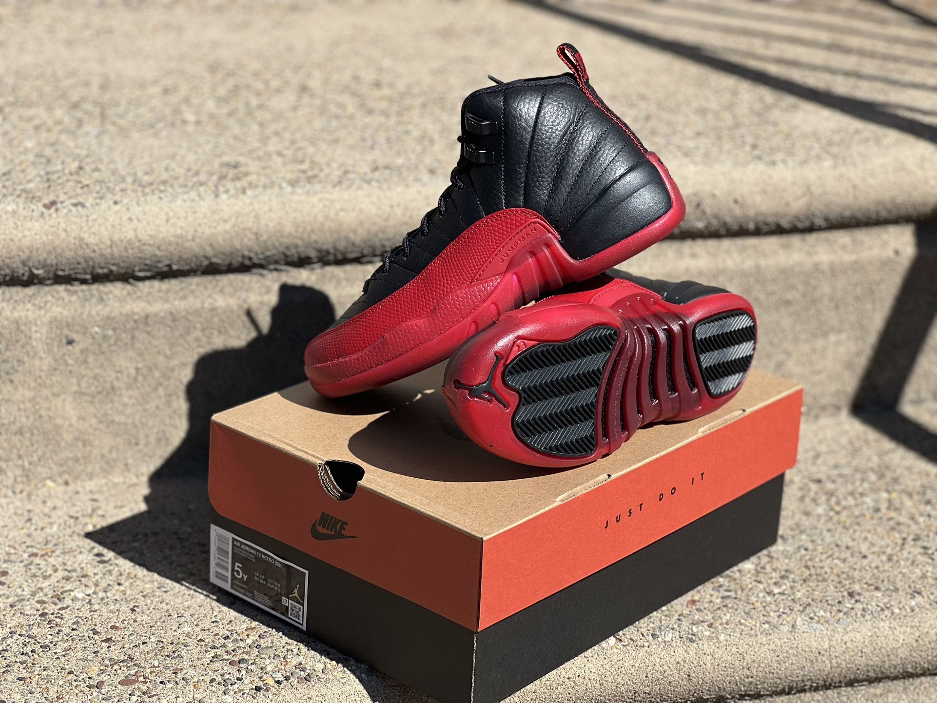 Jordan 12 Flu Game GS Size 5