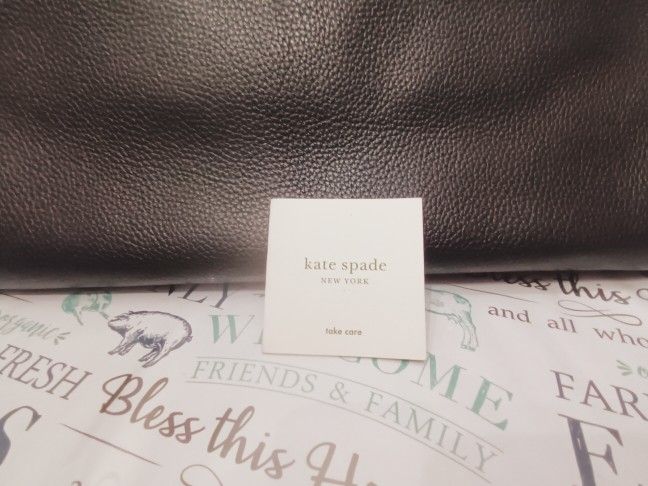 Authentic Kate Spade Purse ( New)