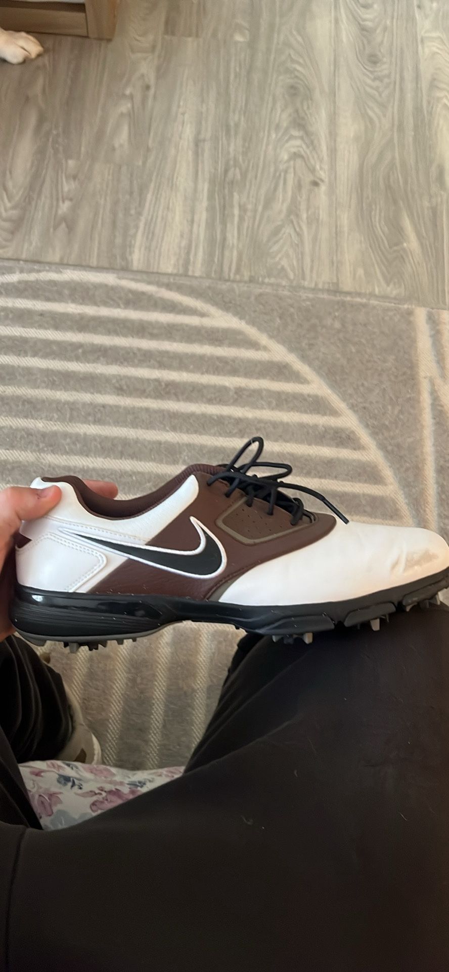Size 9 Nike Golf Shoes