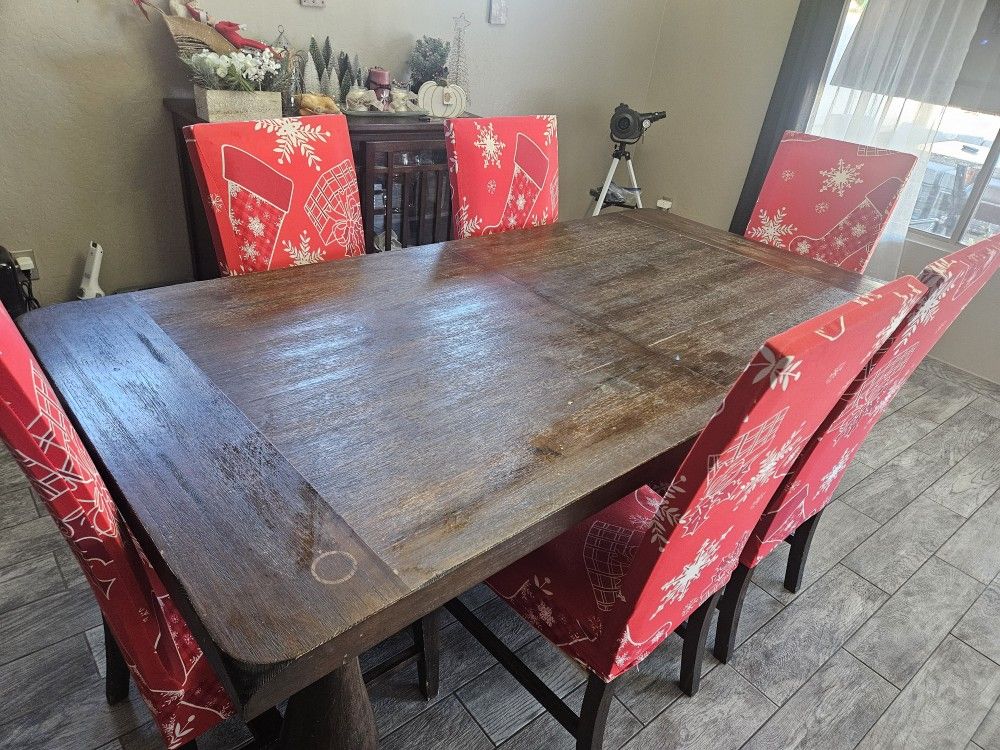 Dining Table And 6 Chairs