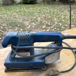 Bosch Corded Finishing  Sander