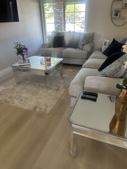Mirrors Tables