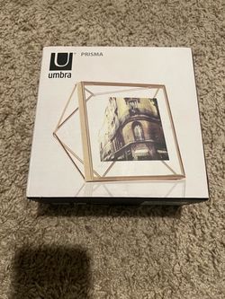 Umbra prisma photo display 4x4 brand new
