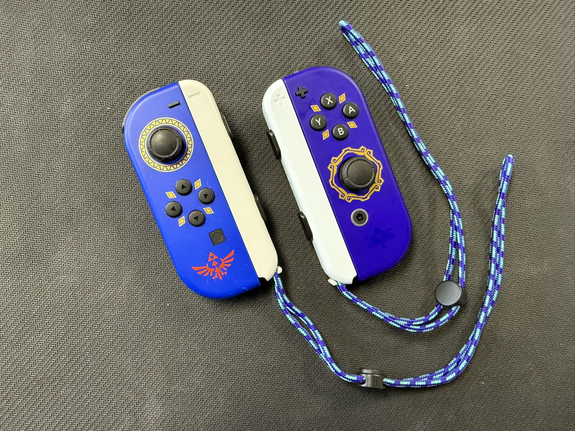 Nintendo Switch Joy-con The Legend of Zelda Skyward Sword (Limited Edition)