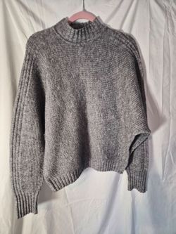 Woman sweater