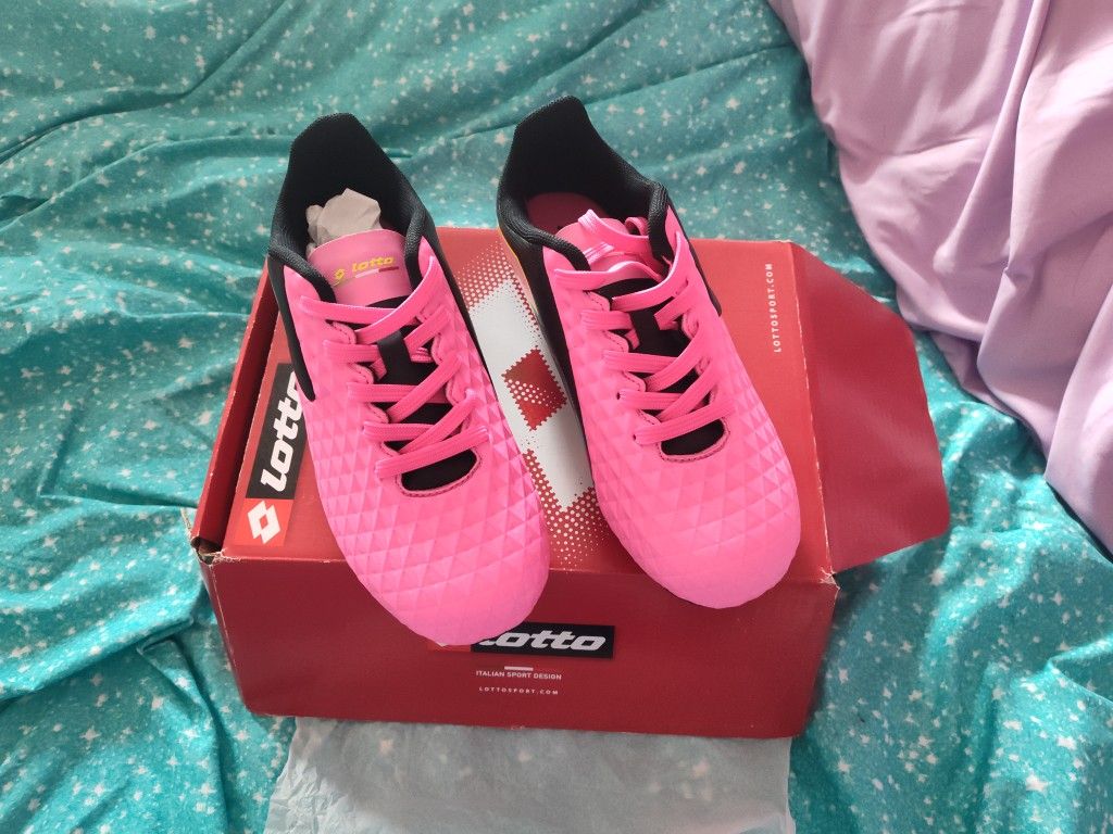 Girls Soccer Cleats