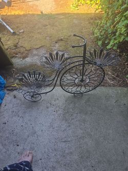 Bicycle planter