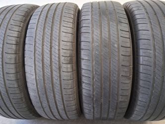 ( 4 TIRES  ) 235/55R20 MICHELIN