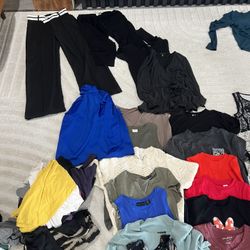 Large Bundle / Lot Of Women’s / Juniors Clothes
