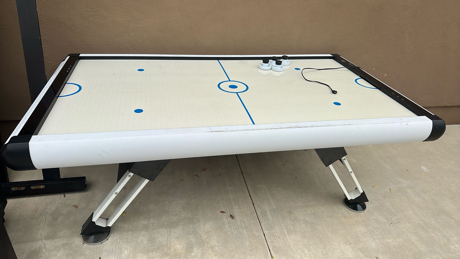 Air Hockey table