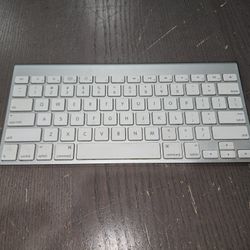 Apple Wireless Keyboard A1314