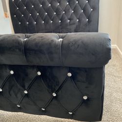 Black Luxury Sleigh Bed Frame- Queen Size King Size
