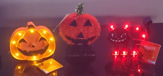 (3) HALLOWEEN PLASTIC MARQUEE LIGHT UP TABLE LIGHTS/PUMPKIN TOO NEW WITH TAGS RARE/WORKS