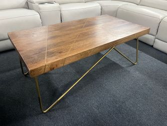 Austreberto Solid Wood Top Single Coffee table，$260