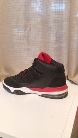 Jordan MAX AURA Sz 4.5 men US-55$ no box