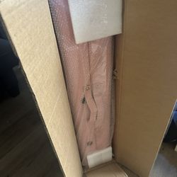 84 Inch Yaheetech Pink Lash Bed . Never been open Or Used