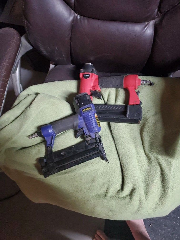 2 Brad Nailer Guns